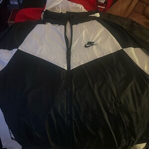 Nike men’s sportswear windbreaker jacket